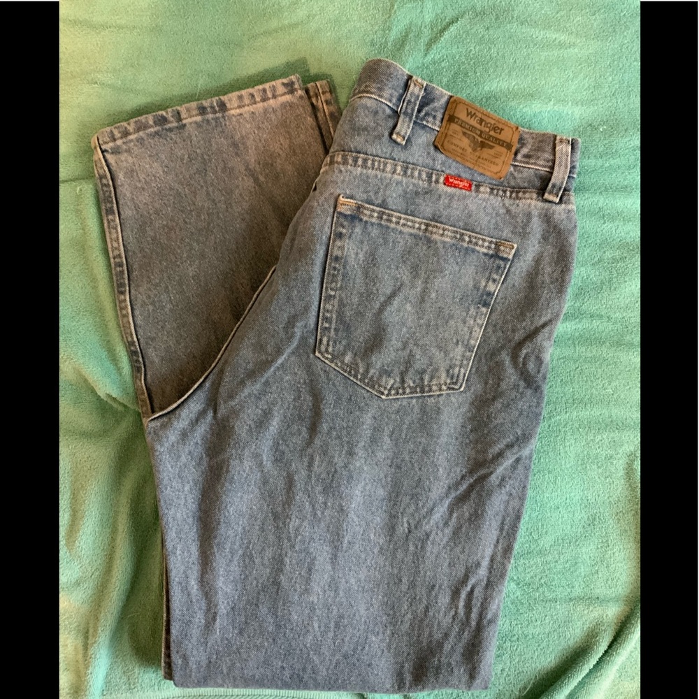 EUC Wrangler Regular fit light blue denim …